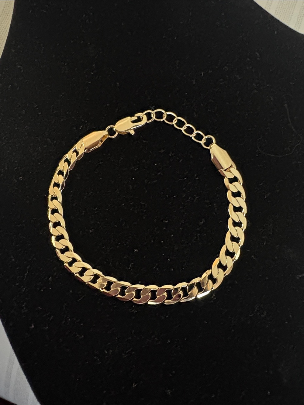 Women's Gold Cuban-Link Bracelet with Lobster Clasp